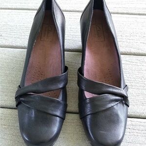 Clarks Everyday Active Air Black Leather Double Strap Mary Jane Pumps